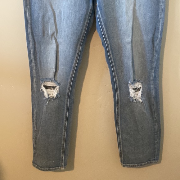 High Rise Skinny KanCan - Picture 3 of 5